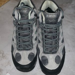 Worn once. Hi-Tec Womens Bandera Lite WP Walking Hiking Boots size 9.5